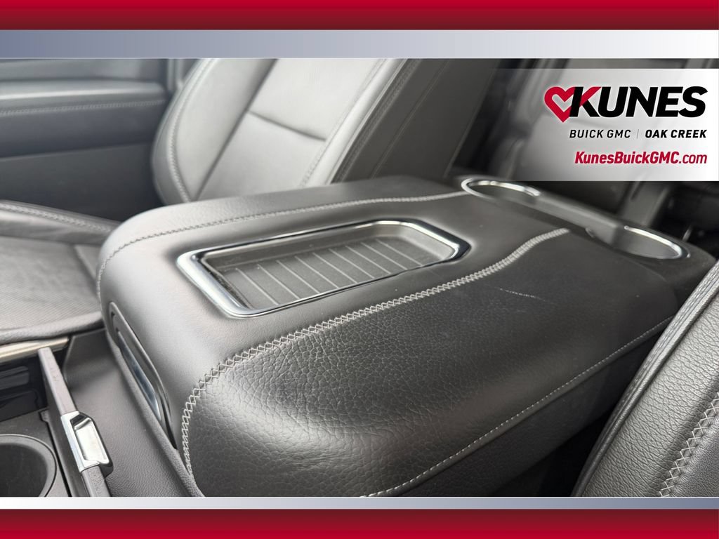 Used 2023 GMC Yukon Denali AWD/4WD image 32