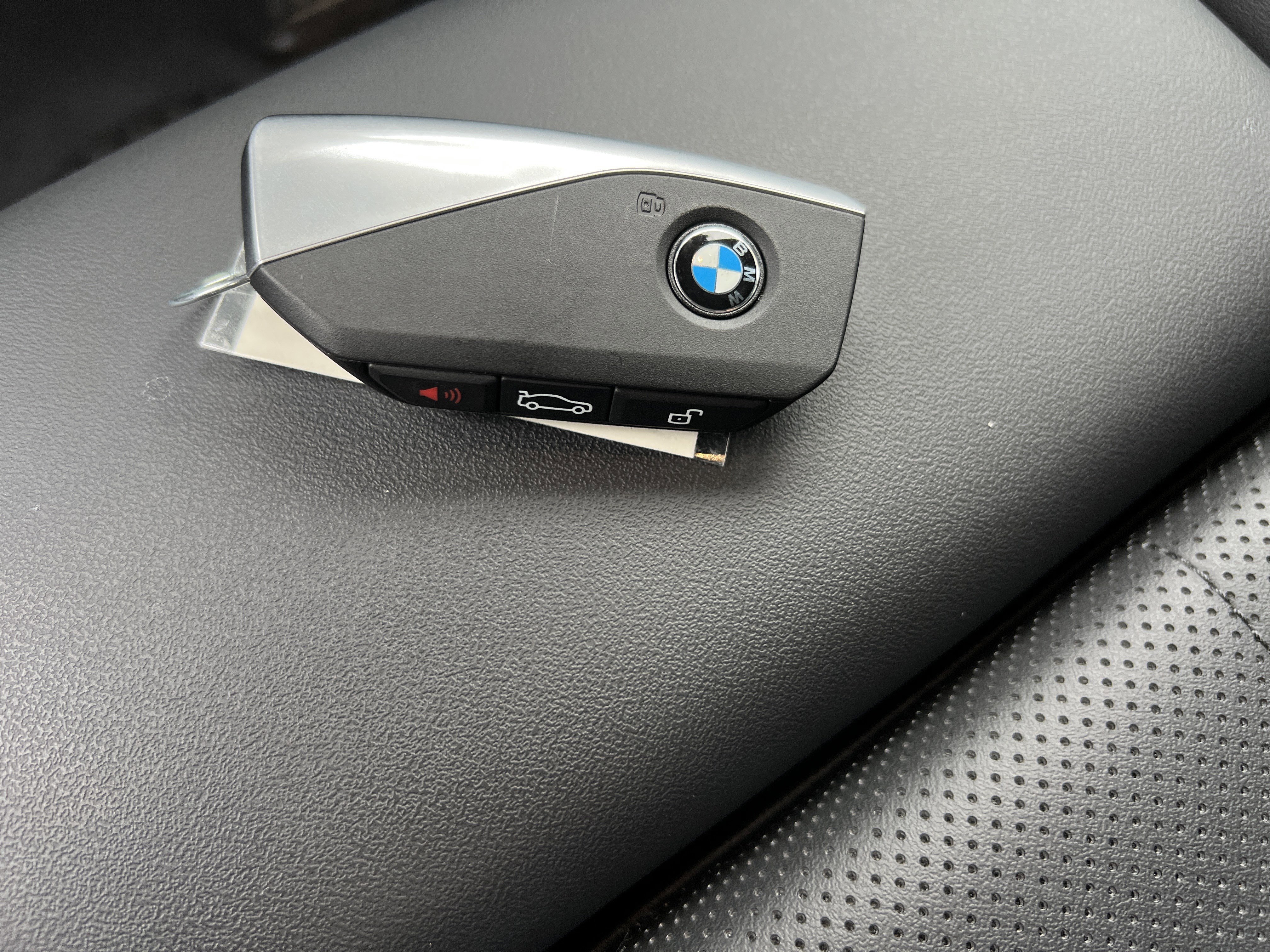 Certified 2025 BMW X2 xDrive28i AWD/4WD image 35