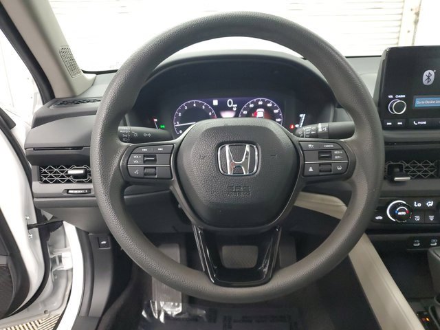 Certified 2025 Honda Accord SE image 18