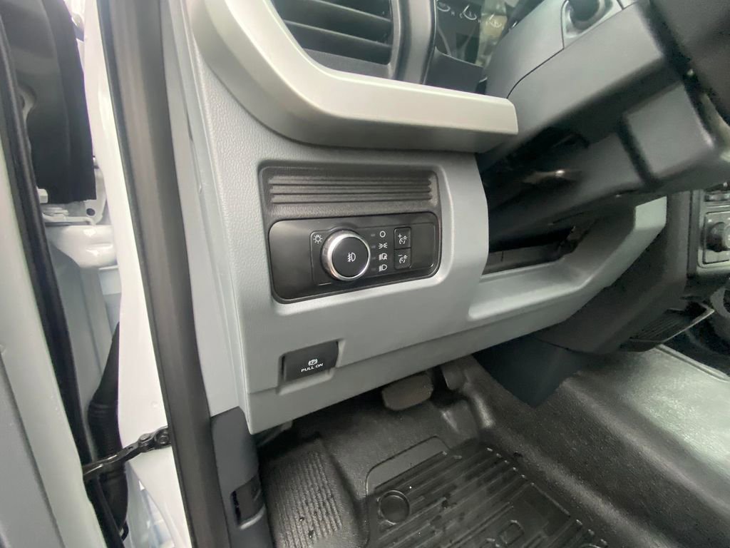 New 2025 Ford F450 XL image 3