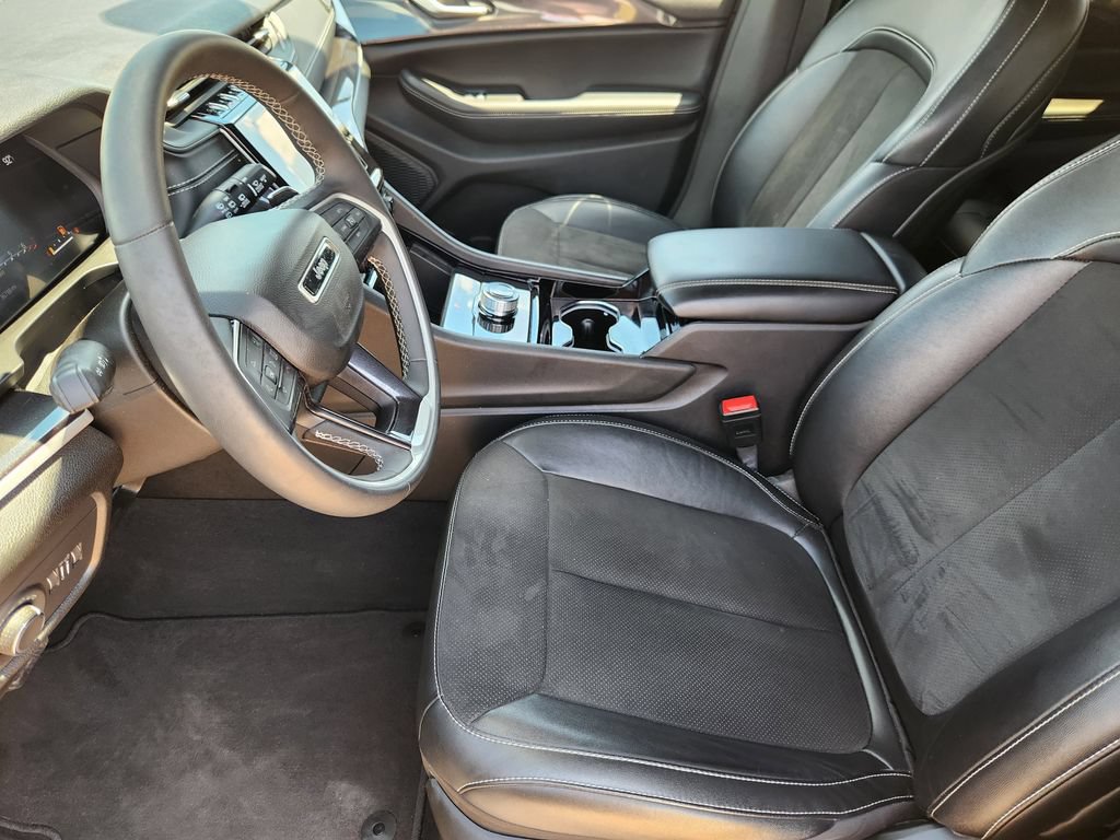 Used 2023 Jeep Grand Cherokee Altitude RWD image 13