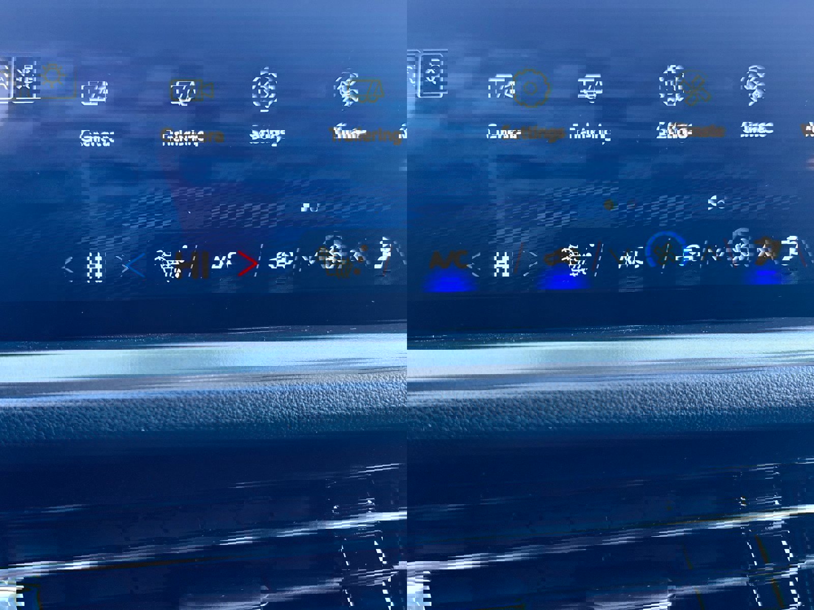 New 2026 Chevrolet Traverse LT w/ Midnight/Sport Edition AWD/4WD image 29