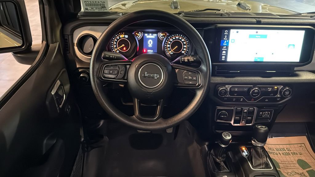 Used 2025 Jeep Wrangler Sport image 11