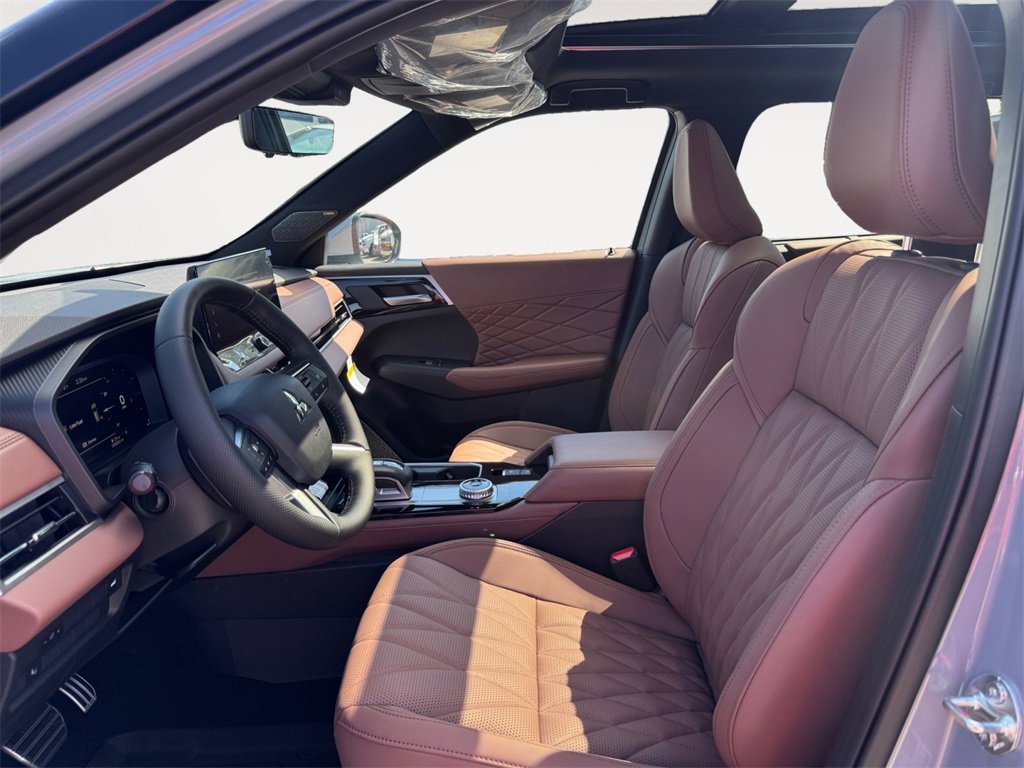 New 2025 Mitsubishi Outlander SEL image 9