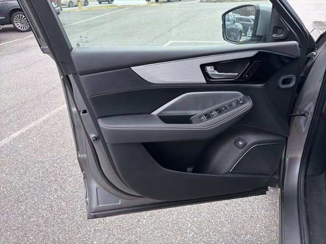 Used 2025 Acura MDX FWD w/ Technology Package image 11