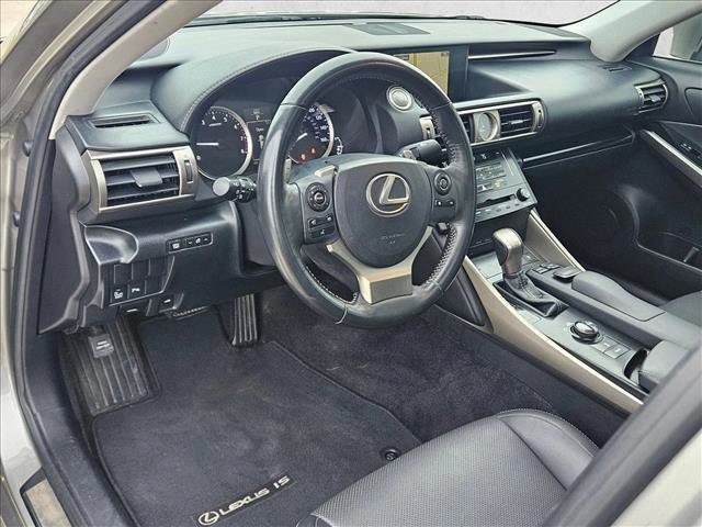 Used 2014 Lexus IS 250 w/ Navigation Package RWD image 10