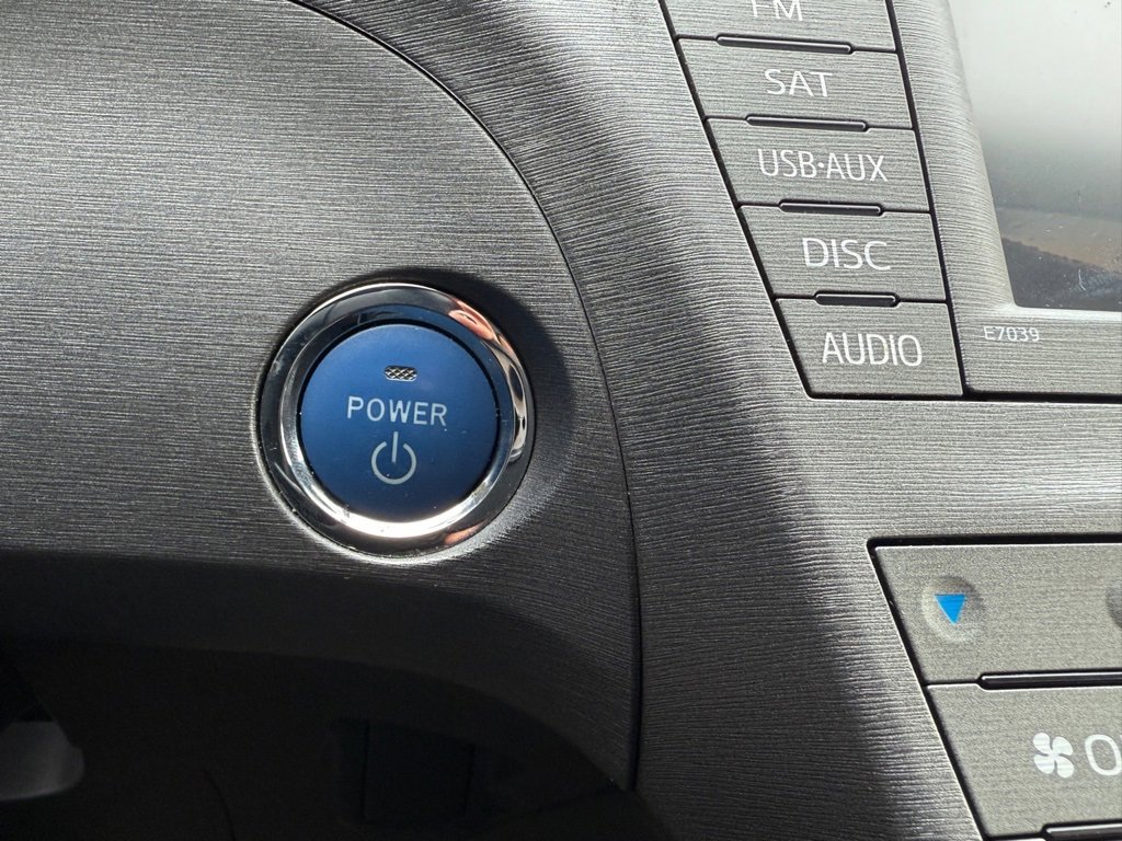 Used 2015 Toyota Prius Five w/ Advanced Technology Package image 23