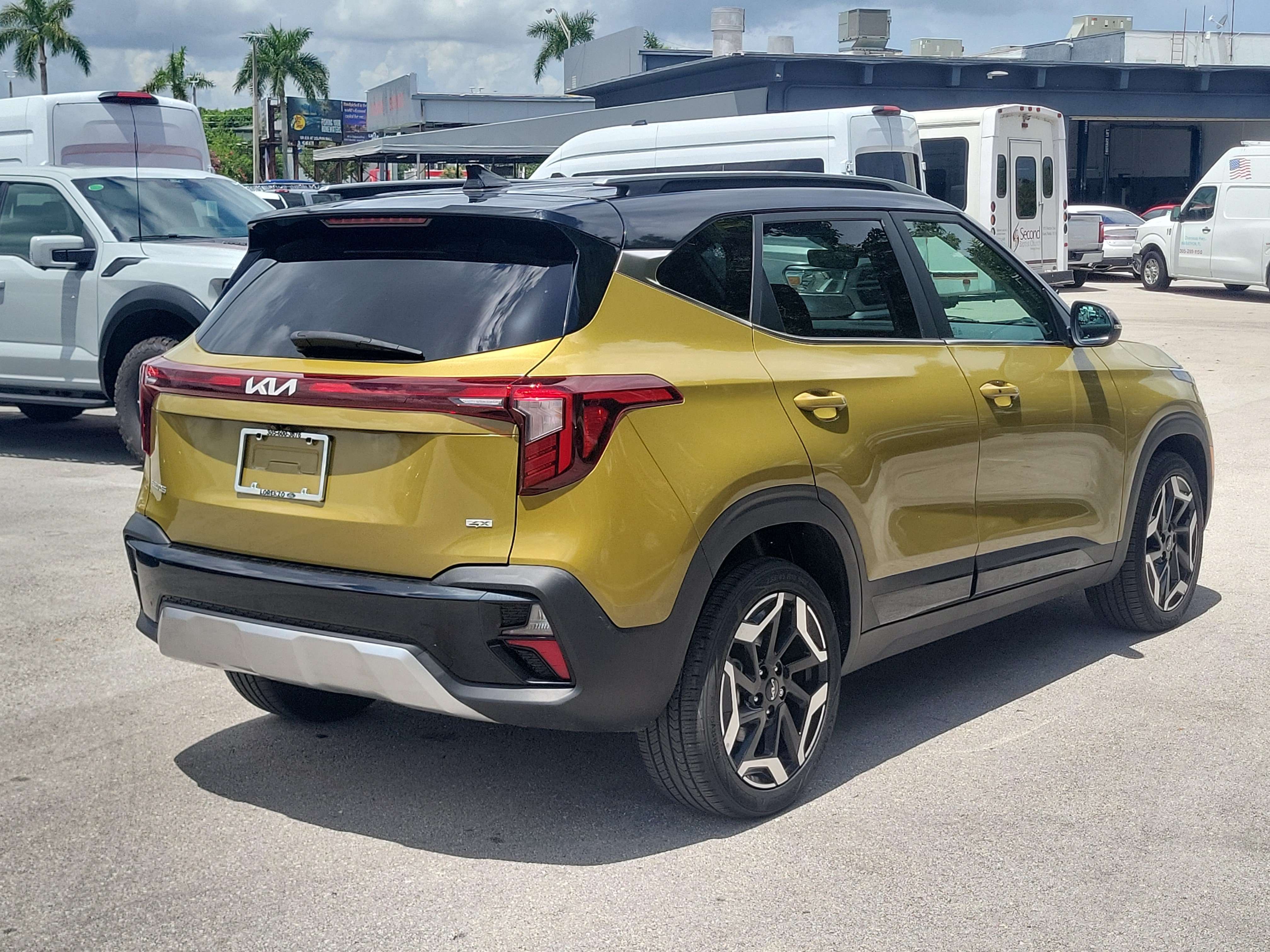 Used 2024 Kia Seltos SX AWD/4WD image 5