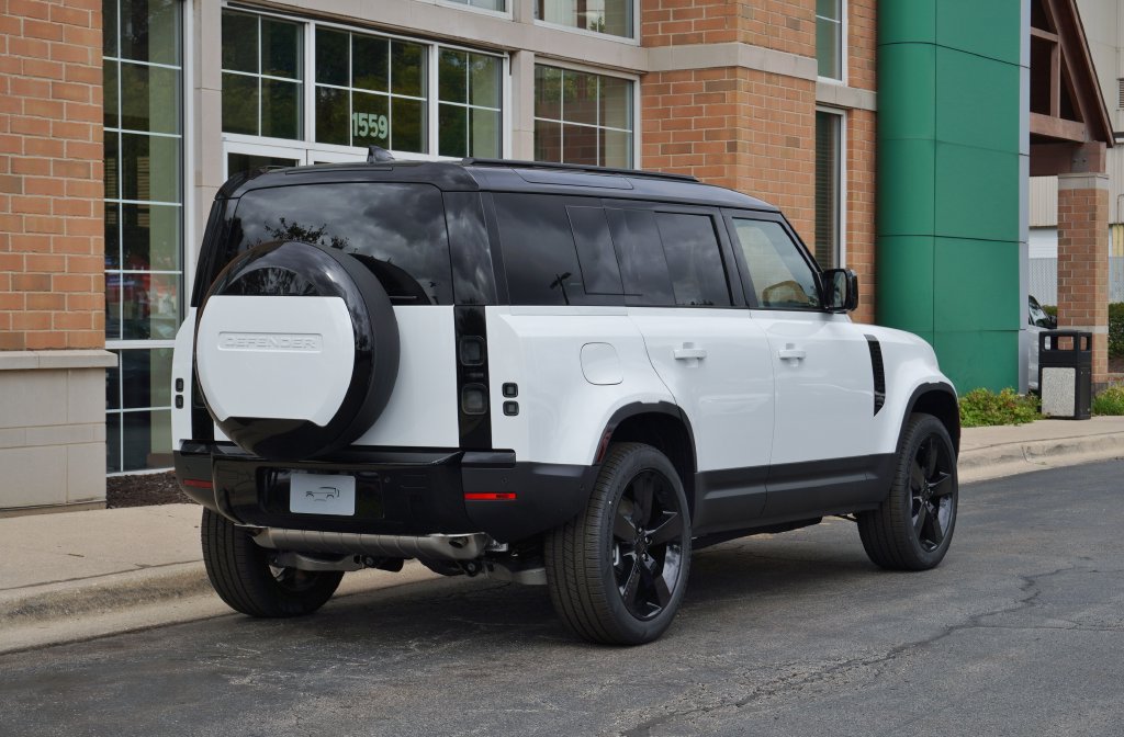 New 2026 Land Rover Defender 110 S AWD/4WD image 6