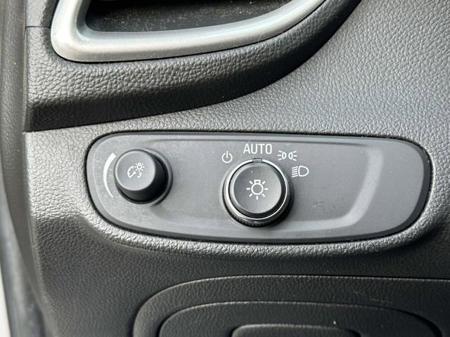 Used 2018 Chevrolet Trax LS image 14