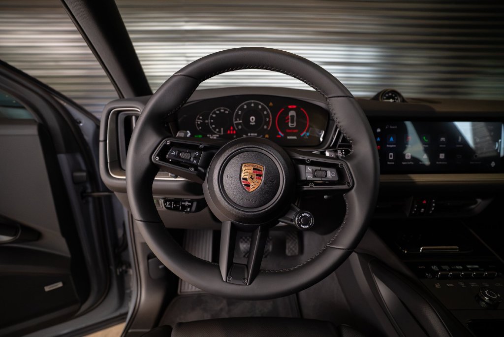 New 2026 Porsche Cayenne Coupe AWD/4WD image 26