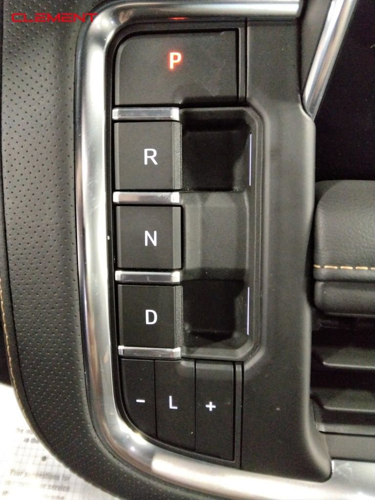 Used 2024 GMC Yukon AT4 image 16