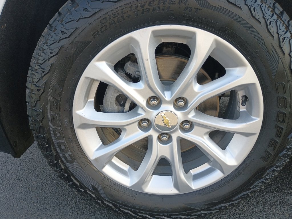 Used 2020 Chevrolet Equinox LS w/ LS Convenience Package image 36