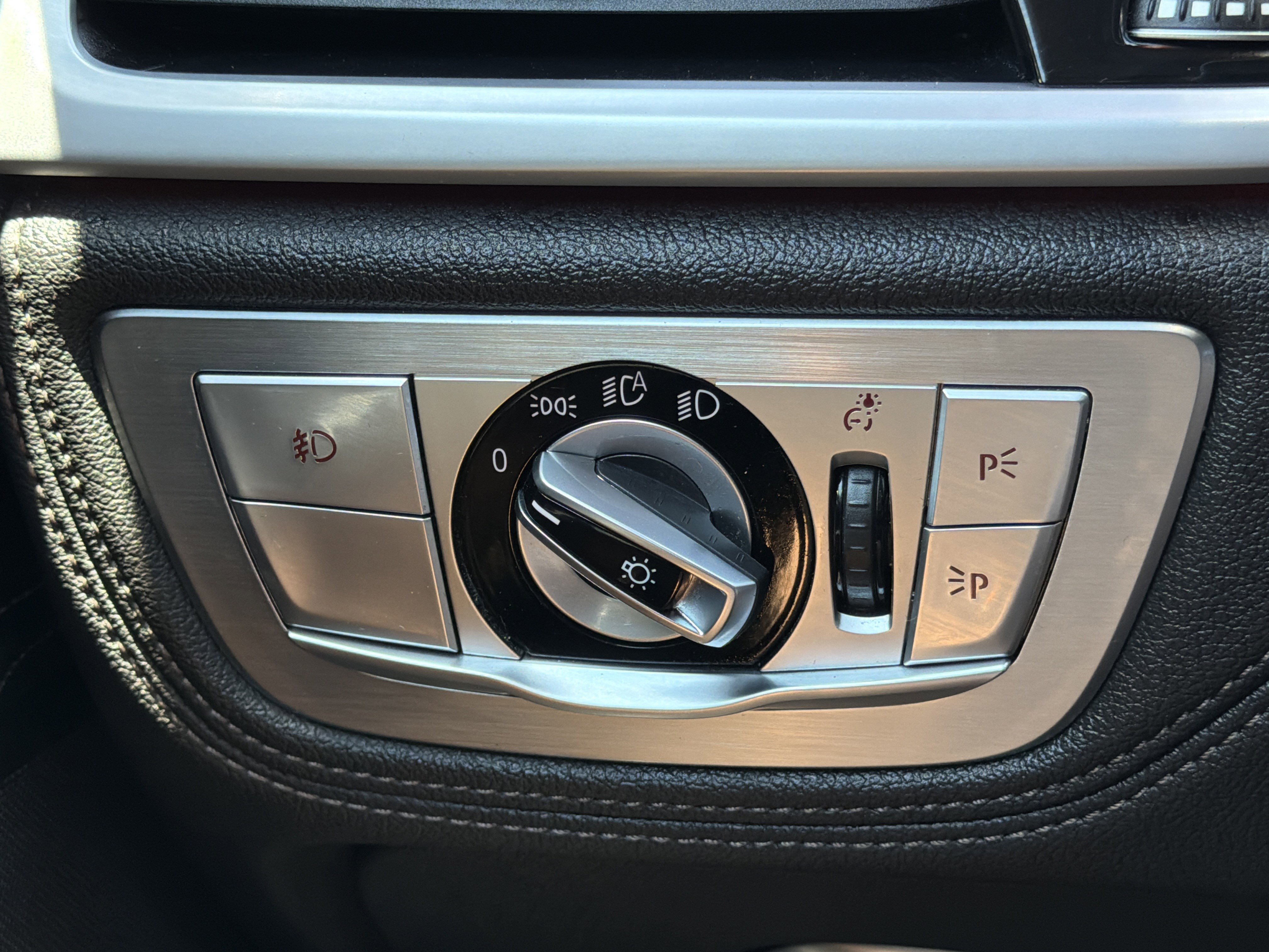 Used 2017 BMW 750i xDrive AWD/4WD image 14