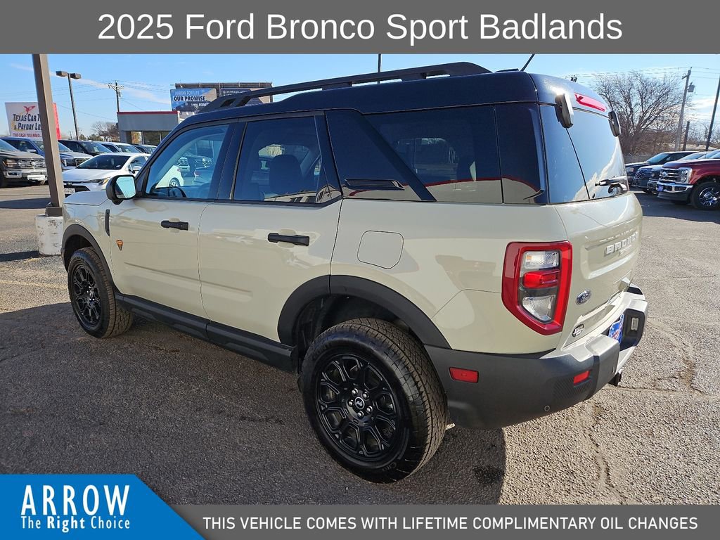 Used 2025 Ford Bronco Sport Badlands image 8