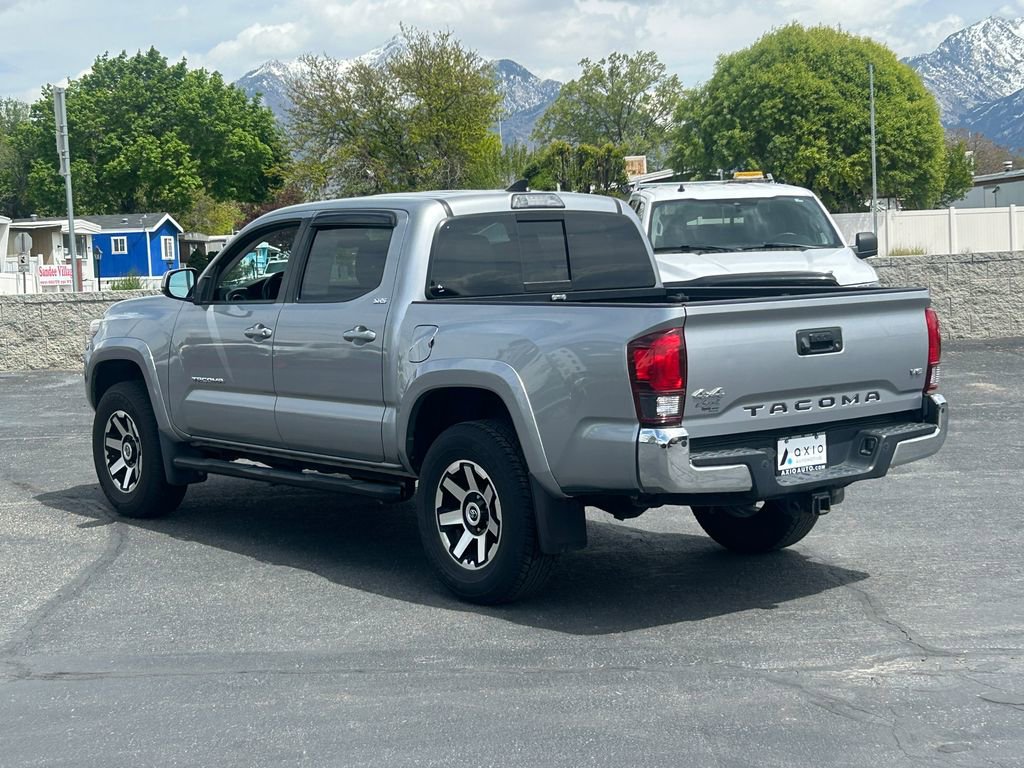 Used 2019 Toyota Tacoma SR5 AWD/4WD image 8