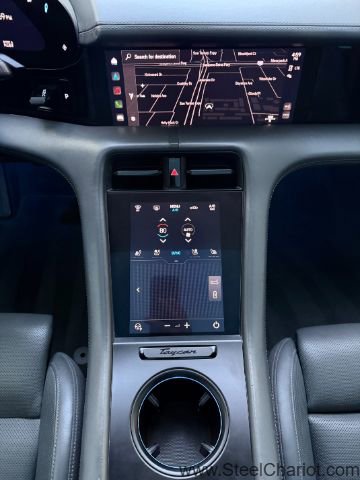 Used 2022 Porsche Taycan image 18