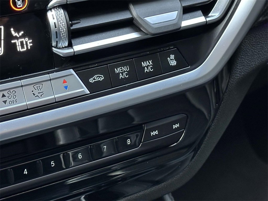 Used 2023 BMW X4 M40i w/ Premium Package image 26