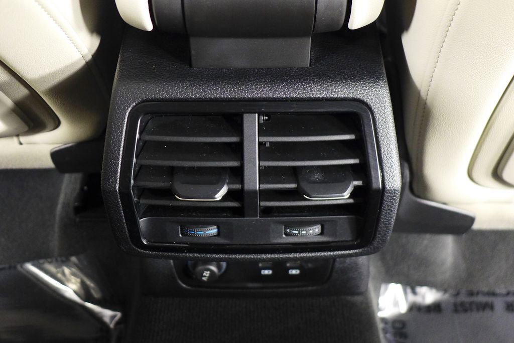 Used 2023 Audi Q3 2.0T Premium w/ Convenience Package image 24