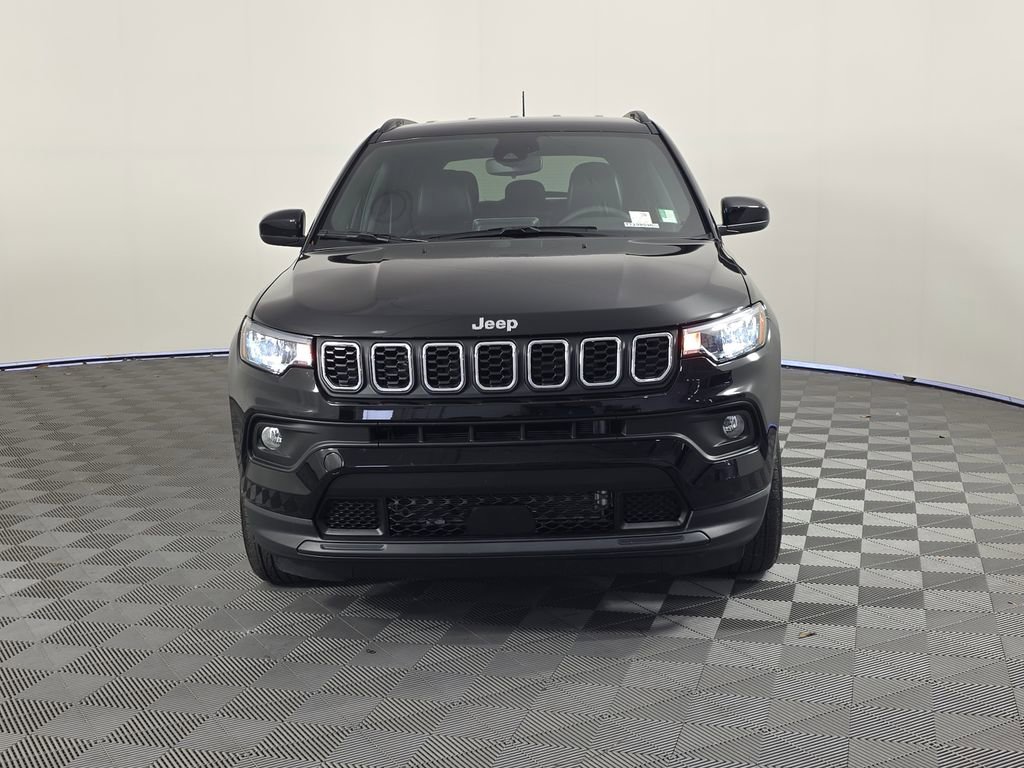Used 2026 Jeep Compass Latitude AWD/4WD image 10