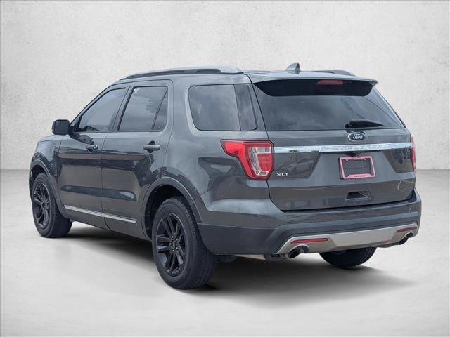 Used 2017 Ford Explorer XLT FWD image 7