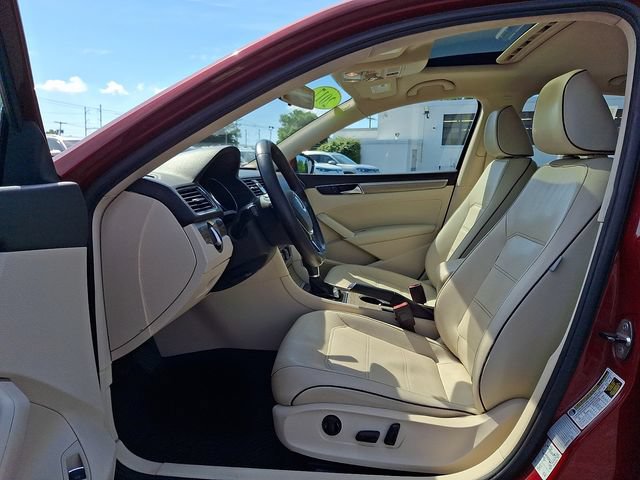 Used 2017 Volkswagen Passat 1.8T SE w/ SE Lighting Package FWD image 13
