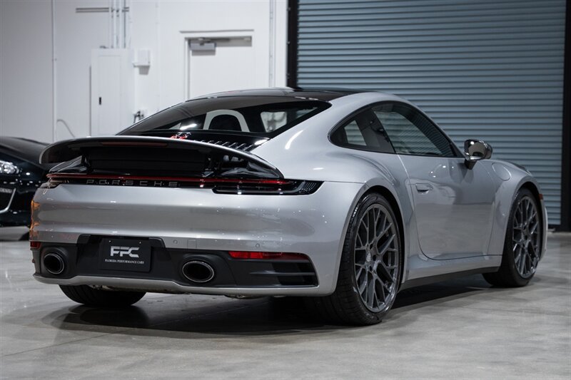 Used 2024 Porsche 911 Carrera T RWD image 15