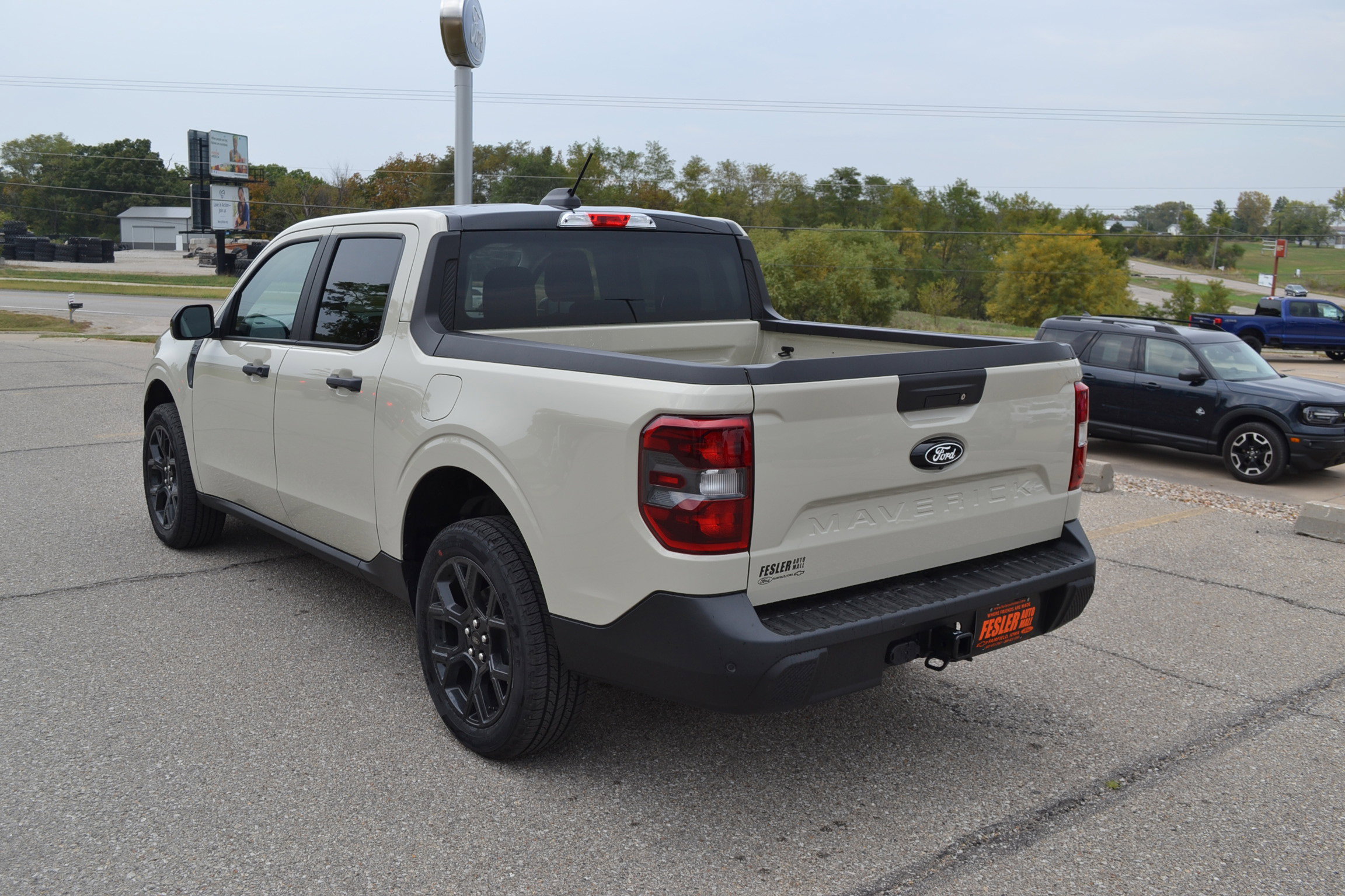 New 2025 Ford Maverick XLT w/ XLT Luxury Package image 8