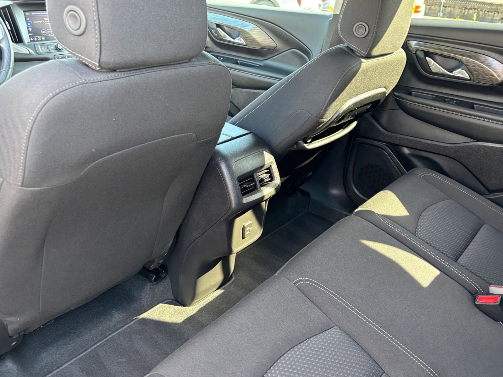 Used 2024 GMC Terrain SLE image 22