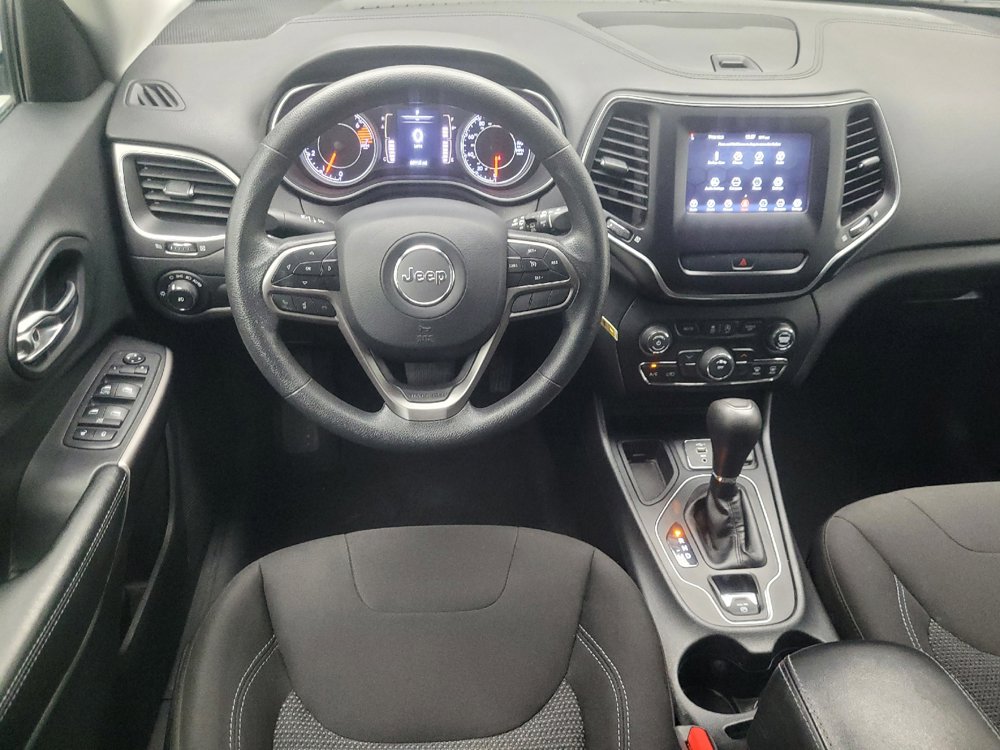 Used 2019 Jeep Cherokee Latitude w/ Popular Appearance Group FWD image 22