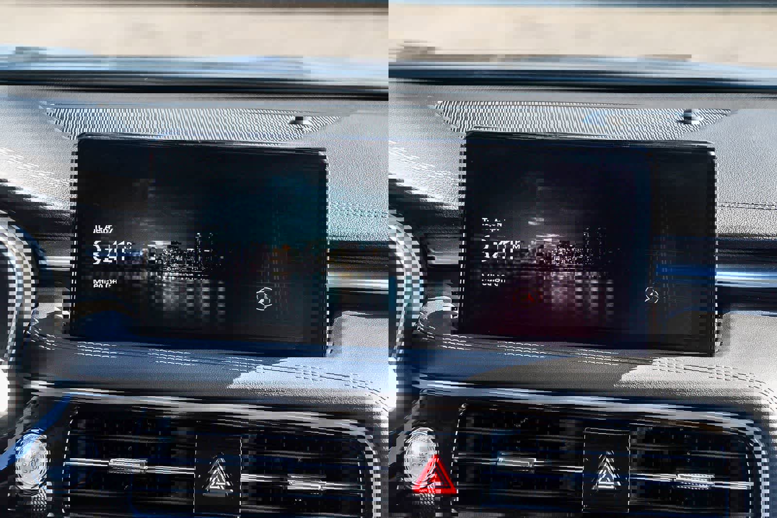 Used 2026 Genesis G70 2.5T image 14