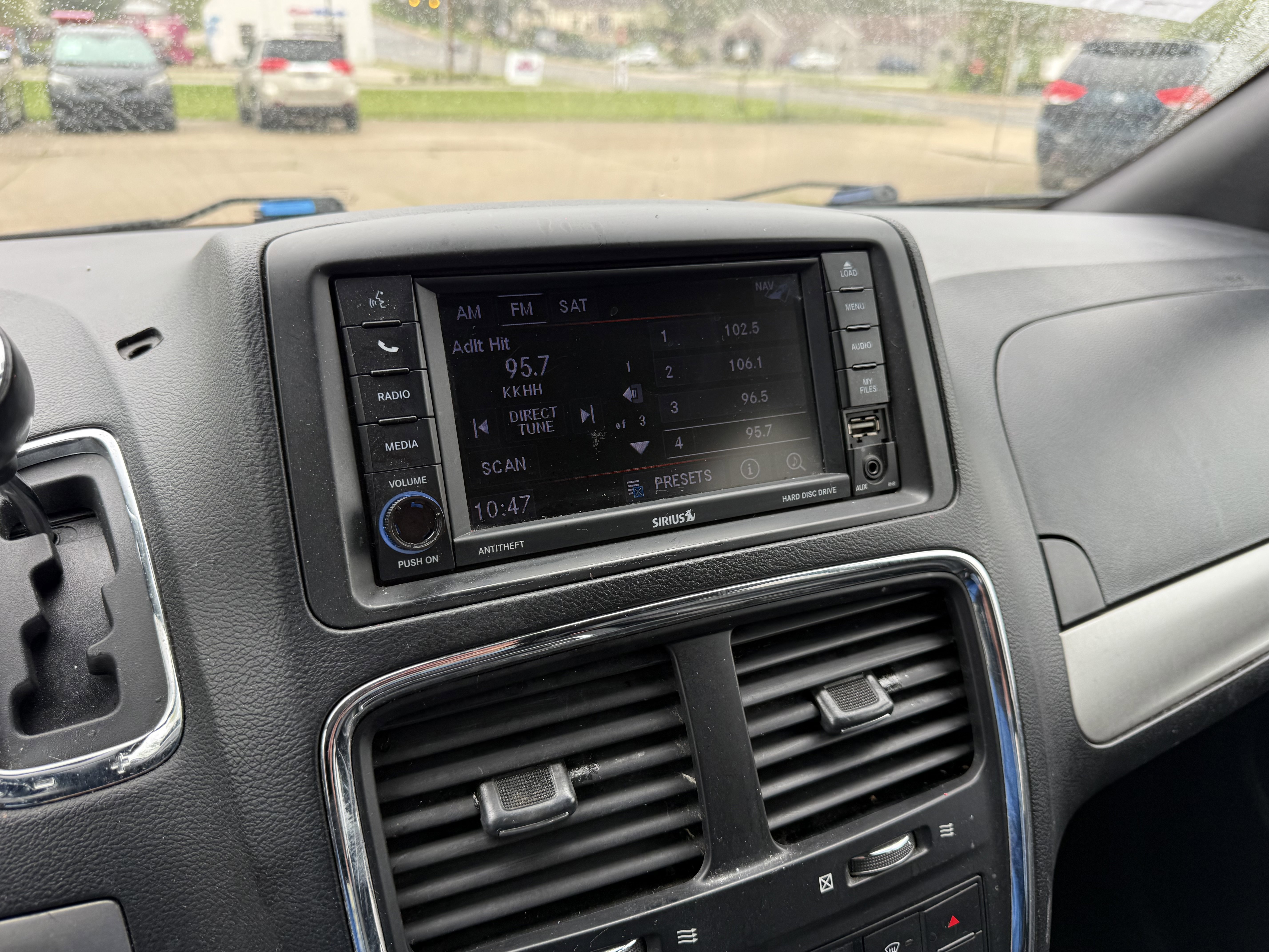 Used 2019 Dodge Grand Caravan GT FWD image 19