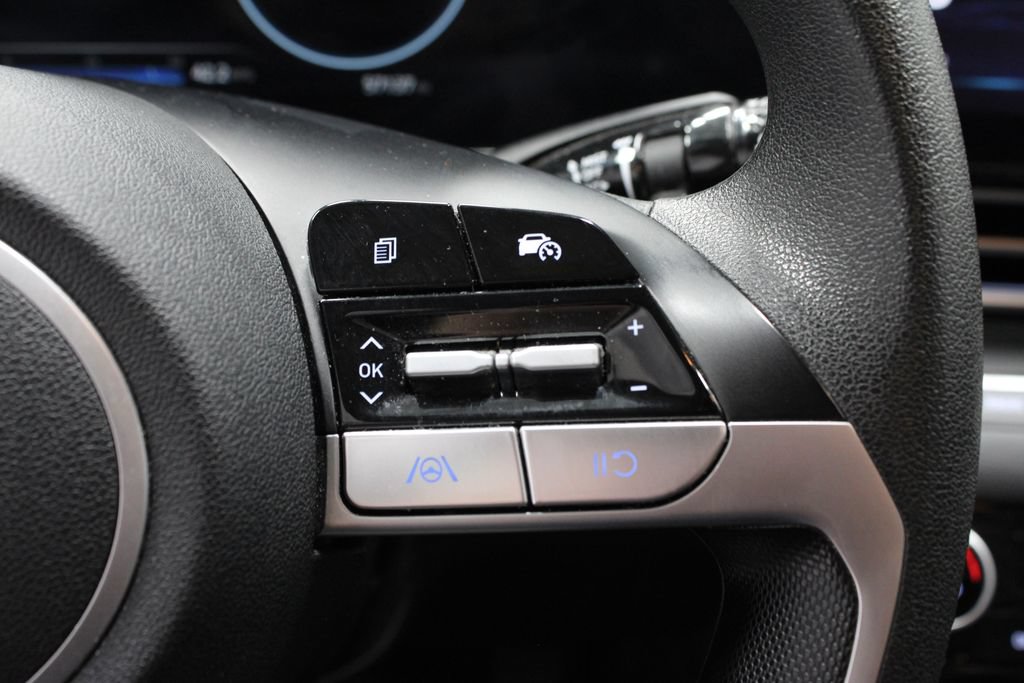 Used 2024 Hyundai Elantra SEL FWD image 30