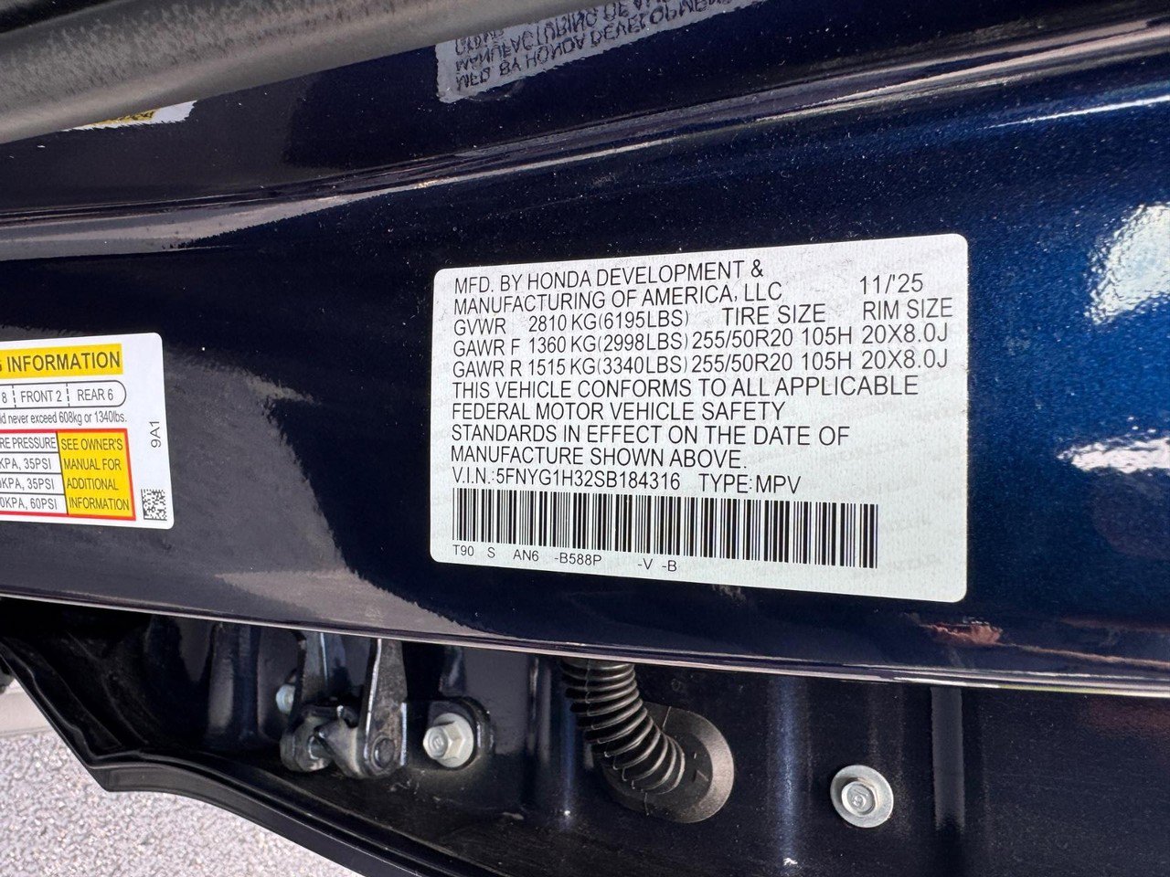 Certified 2025 Honda Pilot Sport image 30