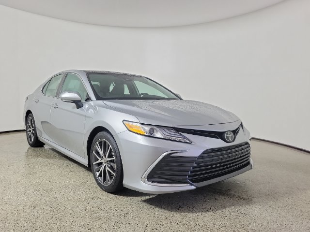 Used 2023 Toyota Camry XLE FWD image 4