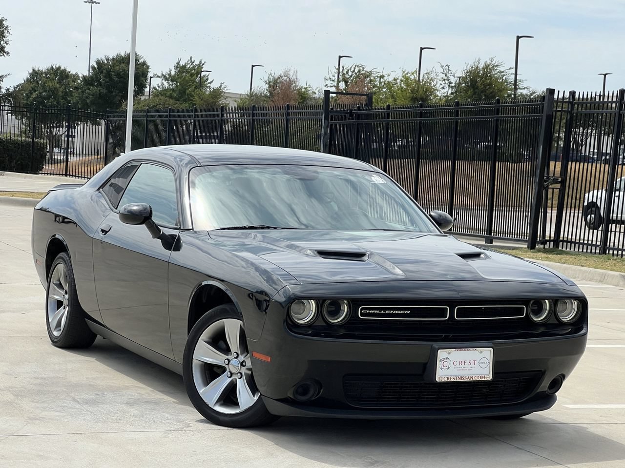 Used 2018 Dodge Challenger SXT RWD image 2