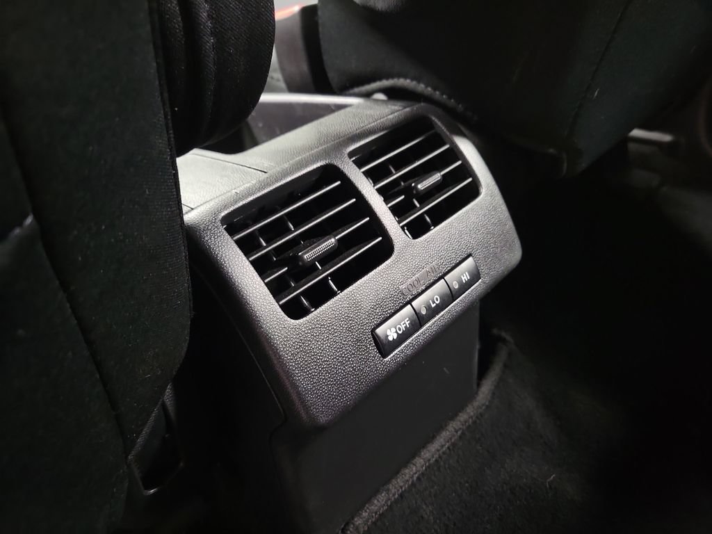 Used 2010 MAZDA MAZDA5 Sport FWD image 26
