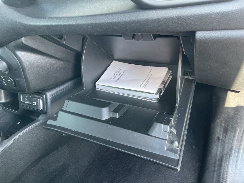 Used 2019 Jeep Renegade Latitude FWD image 33