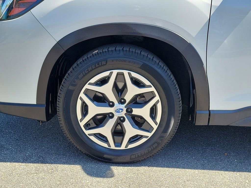 Used 2020 Subaru Forester Premium image 5
