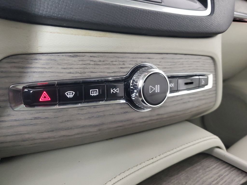 Certified 2024 Volvo XC90 T8 Plus w/ Protection Package image 34