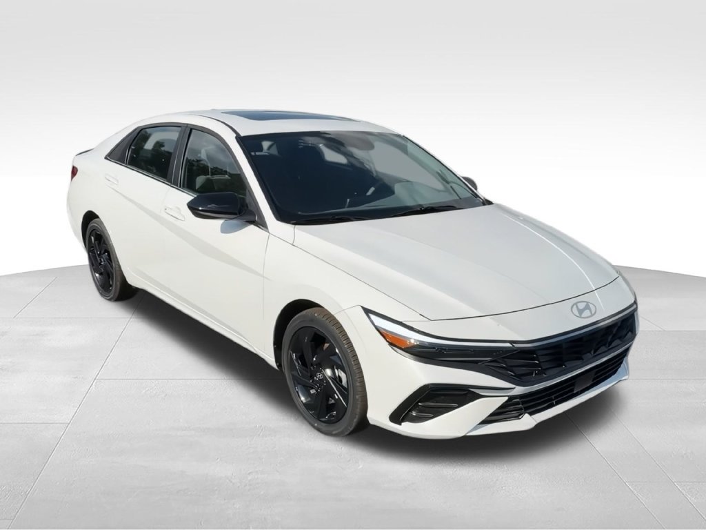 New 2026 Hyundai Elantra SEL Sport Premium FWD image 2