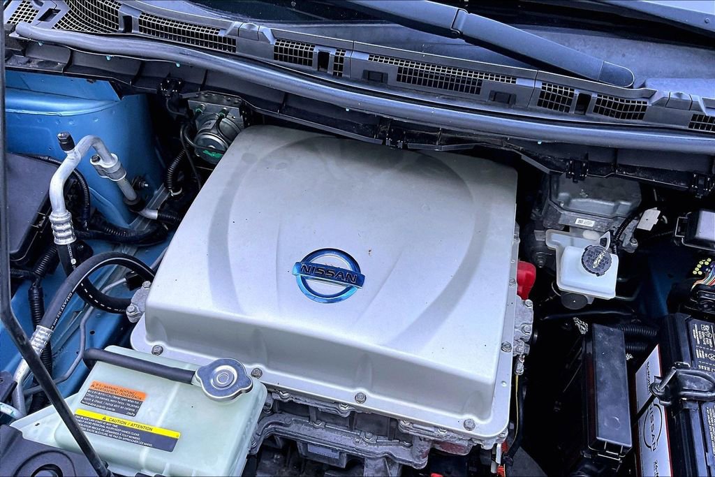 Used 2015 Nissan Leaf S w/ Charge Package FWD image 31