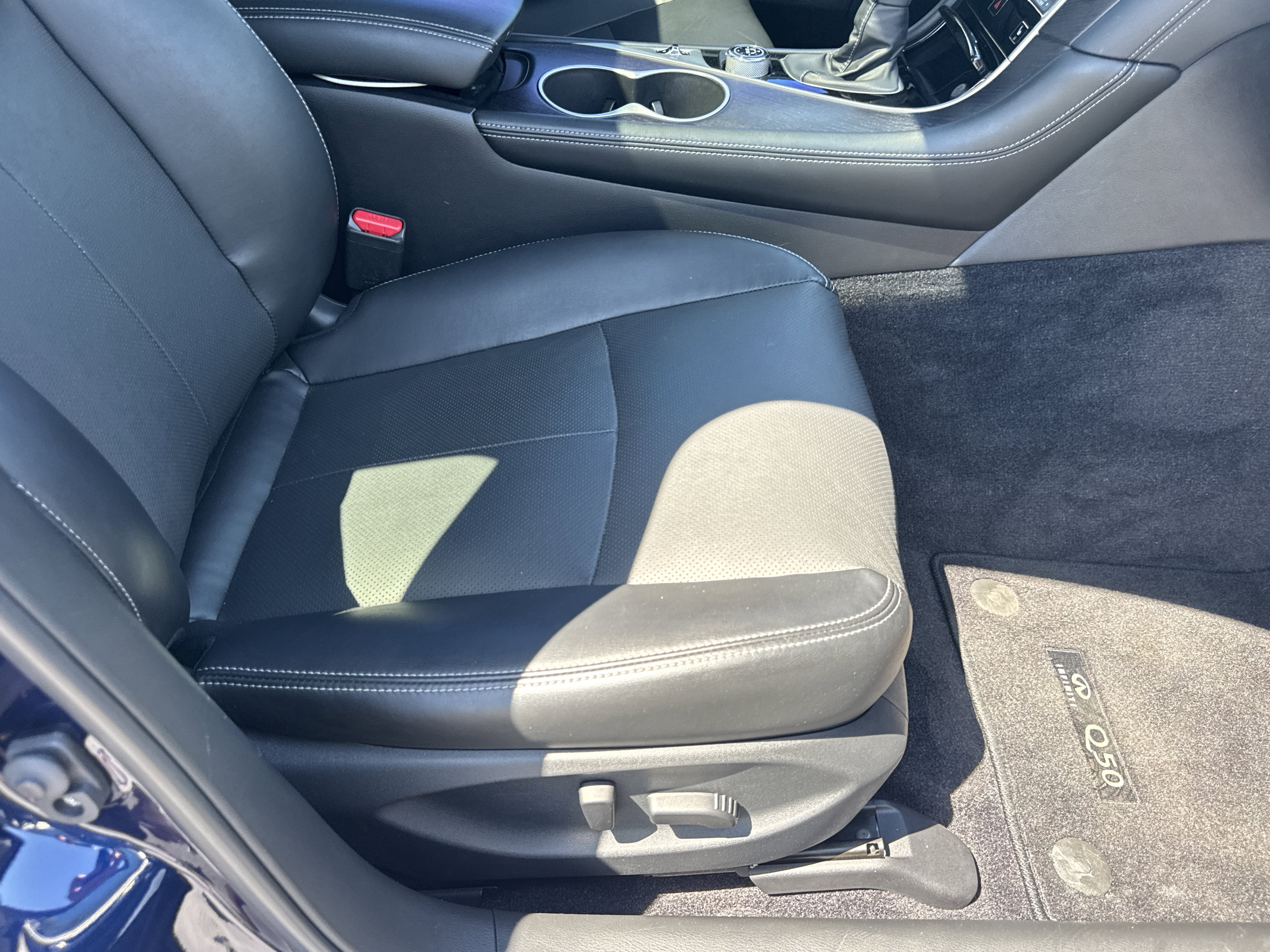 Used 2023 INFINITI Q50 Sensory image 29