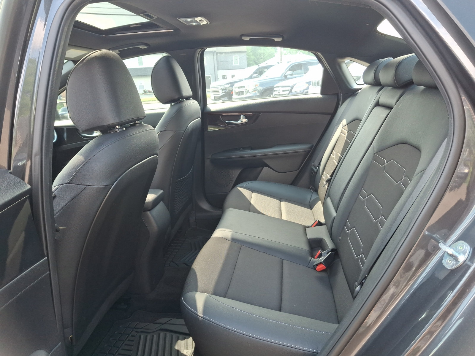 Used 2022 Kia Forte GT-Line w/ GT-Line Premium Package FWD image 10