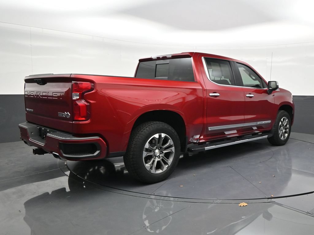 Used 2024 Chevrolet Silverado 1500 High Country w/ Z71 Off-Road Package AWD/4WD image 5