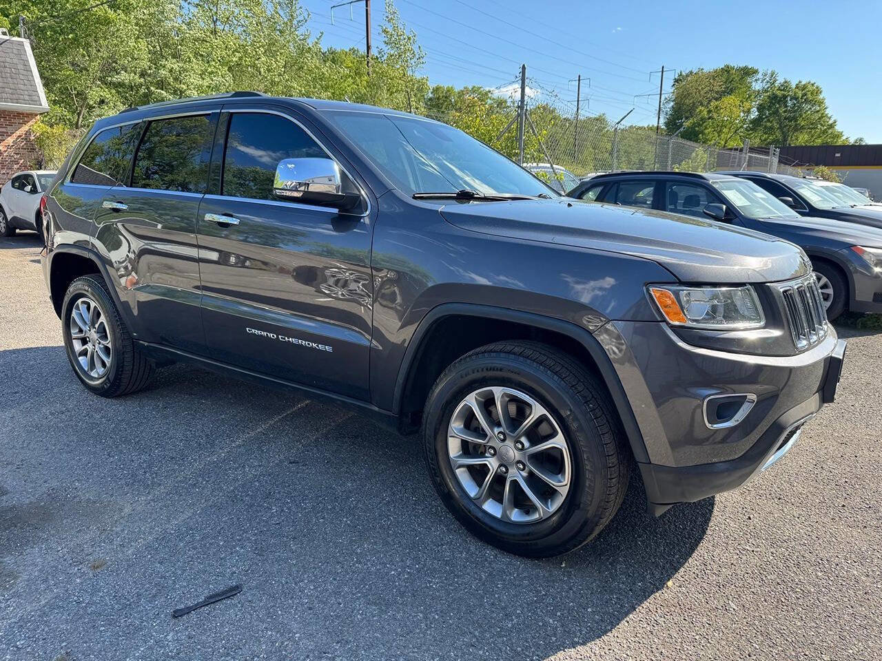 Used 2015 Jeep Grand Cherokee Limited w/ Trailer Tow Group IV AWD/4WD image 2