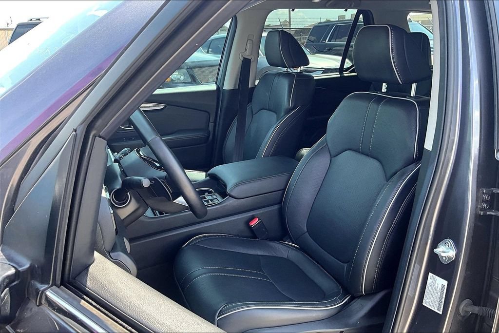 Used 2025 Honda Pilot Elite image 32