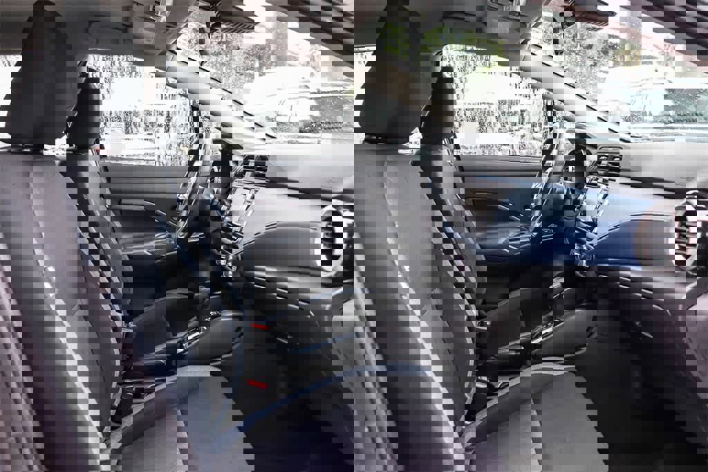 Used 2023 Nissan Versa SV image 17