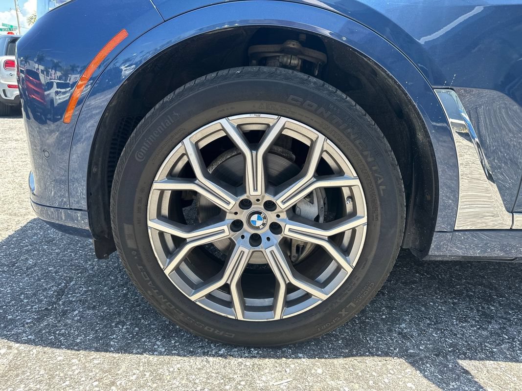 Used 2019 BMW X7 xDrive40i w/ Premium Package AWD/4WD image 13