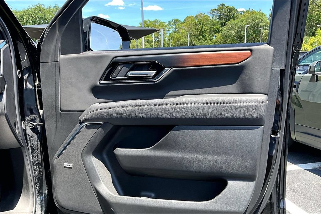 Used 2026 GMC Yukon Denali AWD/4WD image 27